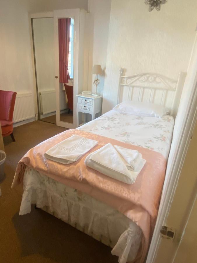 Parlors Hall Hotel Бриднорт Екстер'єр фото